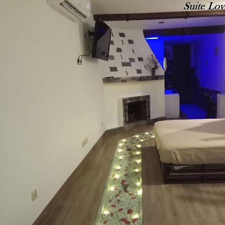 Suite Love Jacuzzi  Uceda Exterior foto