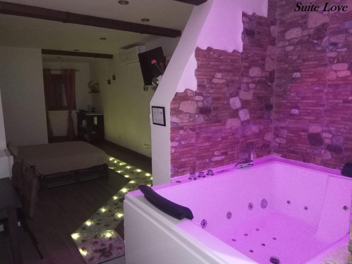 Suite Love Jacuzzi  Uceda Exterior foto